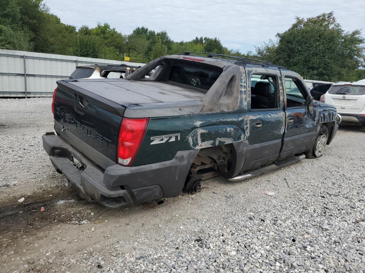 Lot #3297132505 2004 CHEVROLET AVALANCHE
