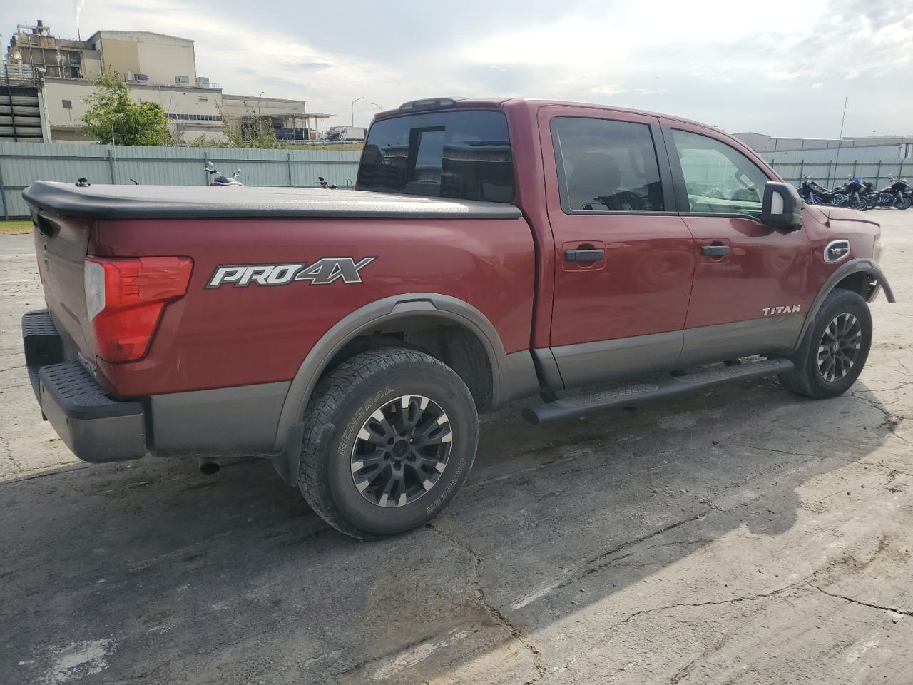 NISSAN TITAN SV