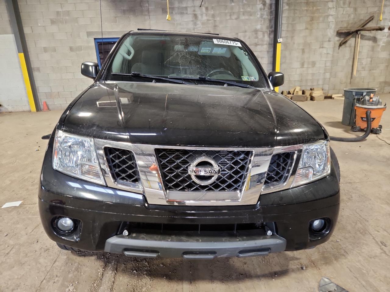 NISSAN FRONTIER S
