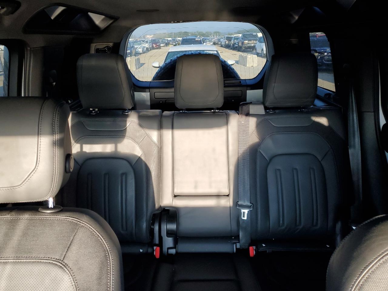 LAND ROVER DEFENDER 110 X-DYNAMIC HSE