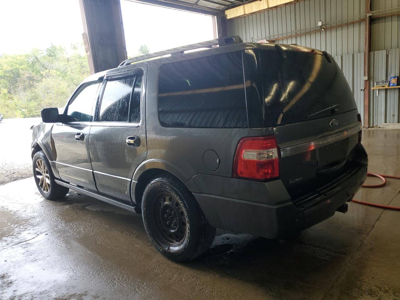 FORD EXPEDITION LIMITED