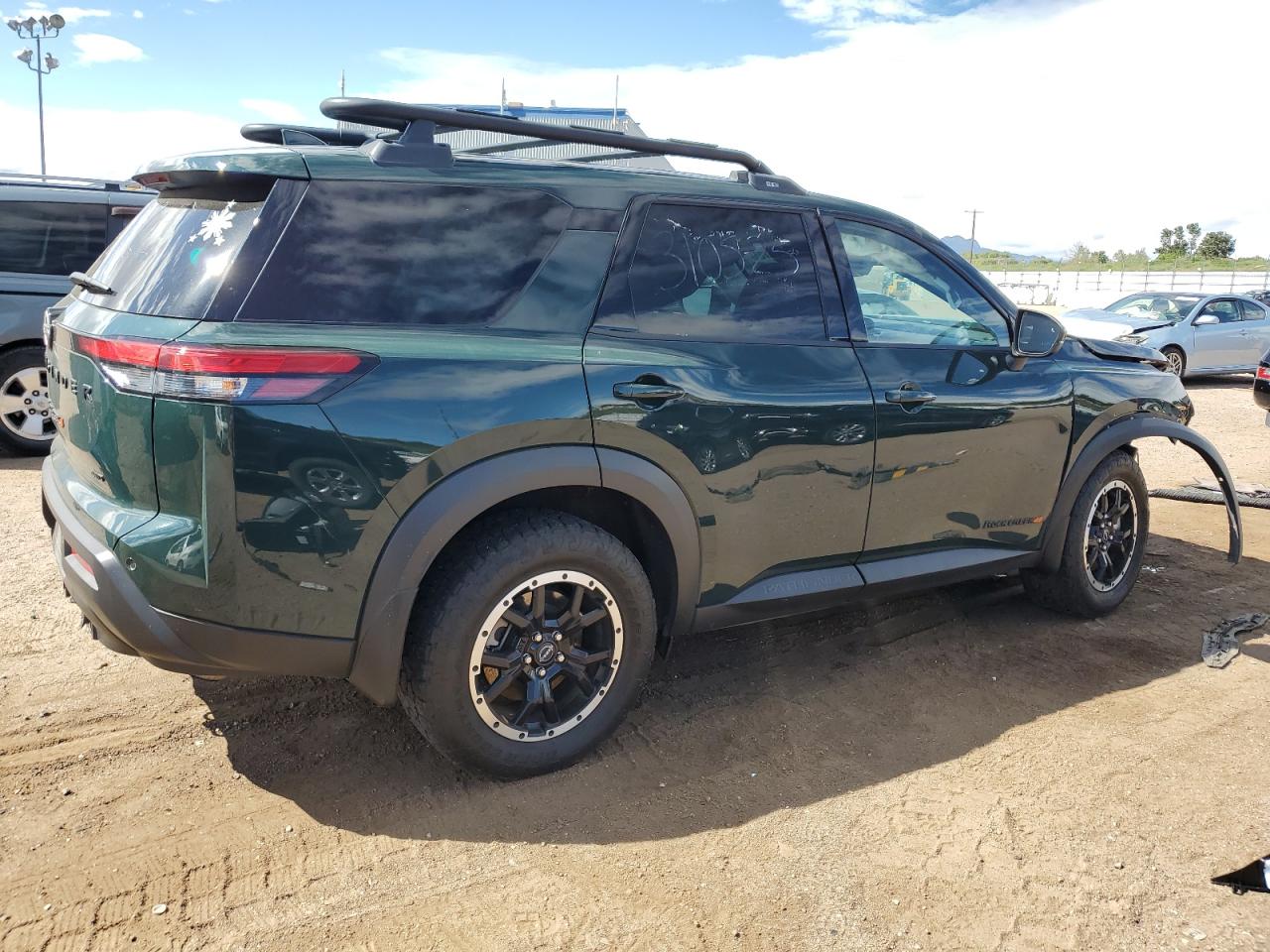 NISSAN PATHFINDER SV