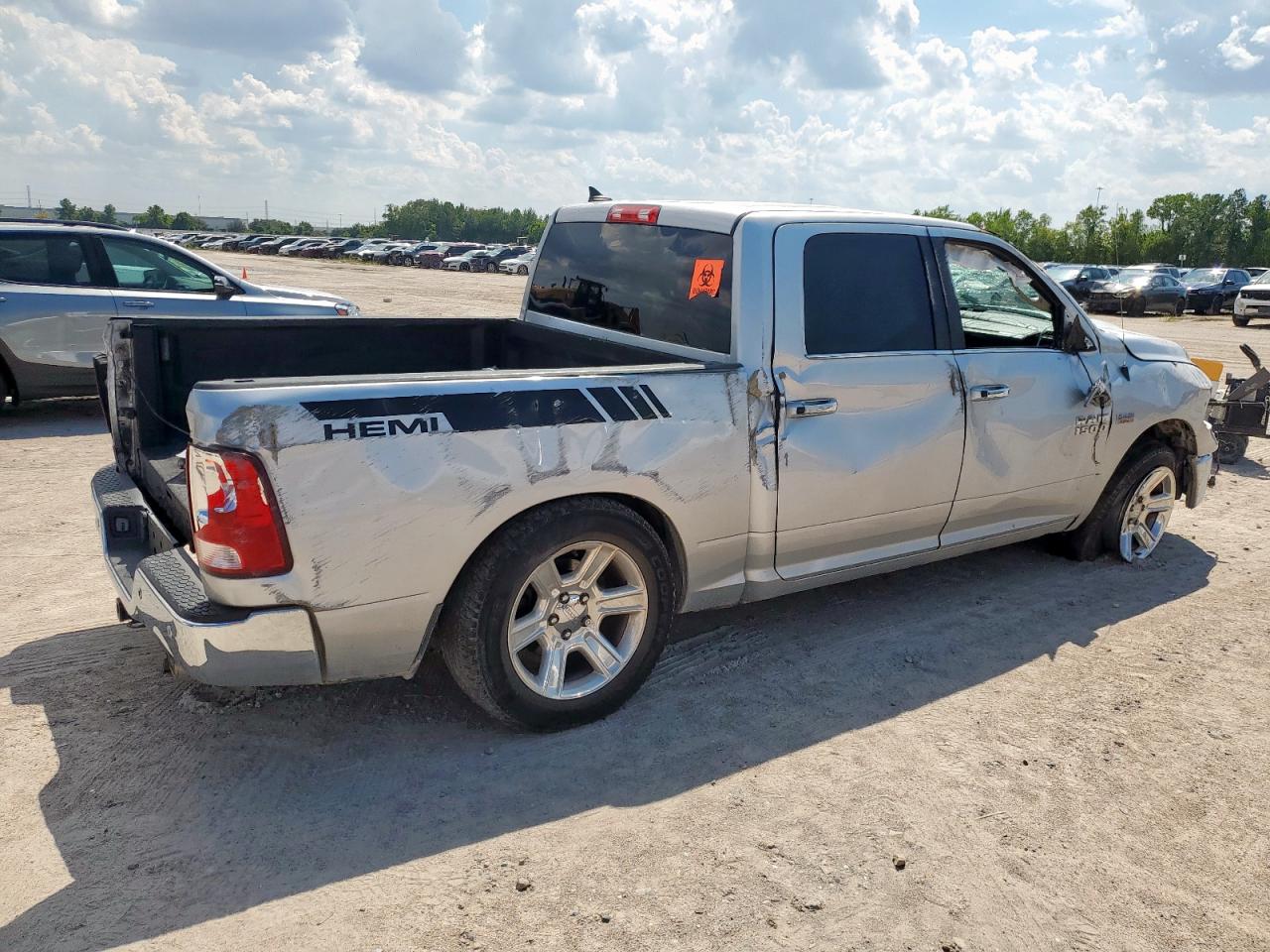 RAM 1500 SLT