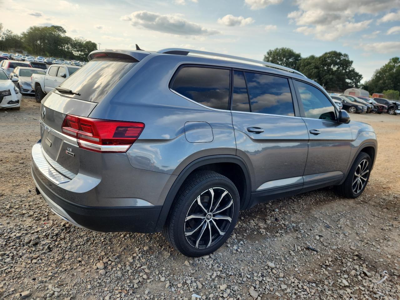 VOLKSWAGEN ATLAS SE