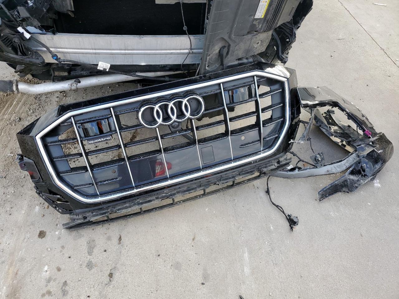 AUDI Q8 PREMIUM PLUS S-LINE