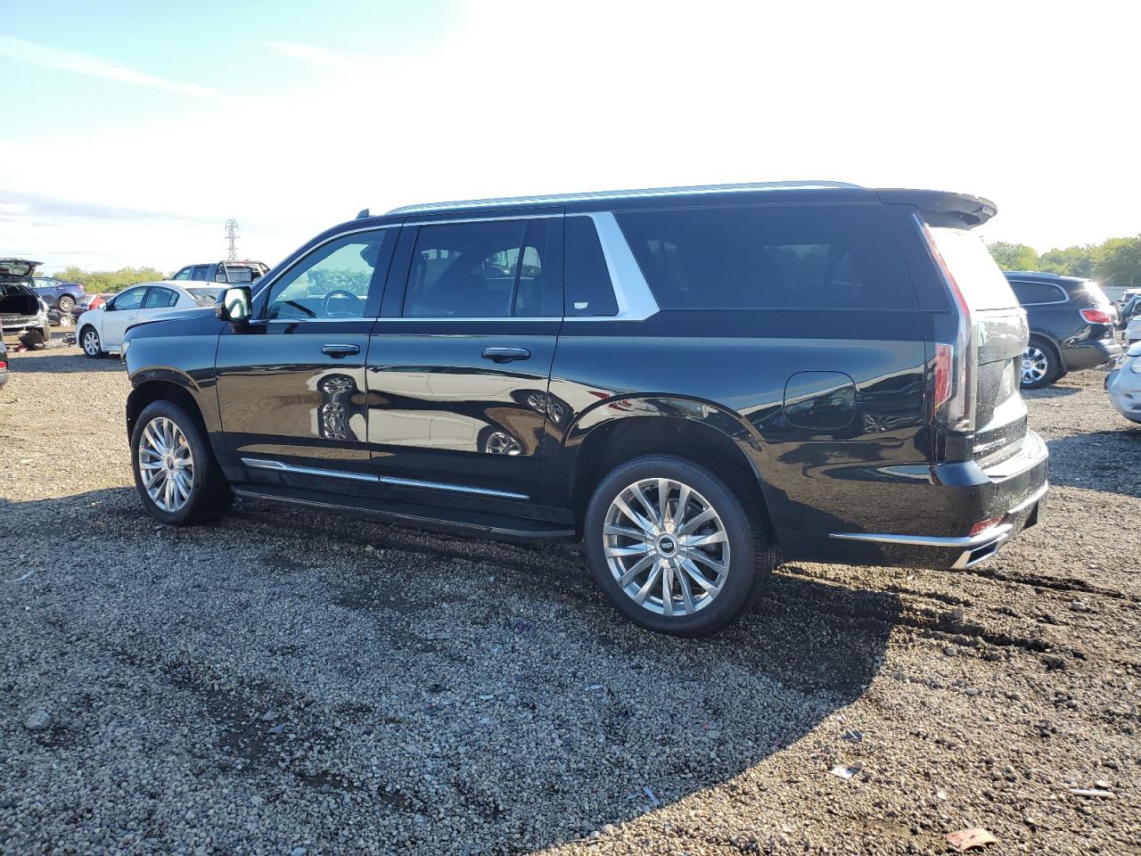 CADILLAC ESCALADE ESV PREMIUM LUXURY