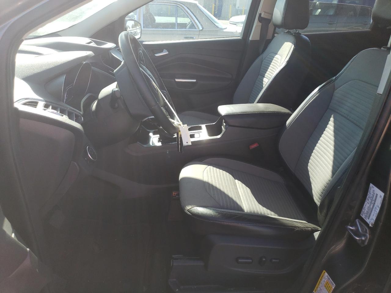 FORD ESCAPE TITANIUM