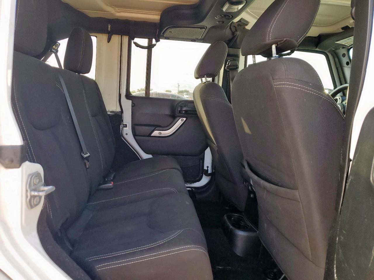 JEEP WRANGLER SAHARA