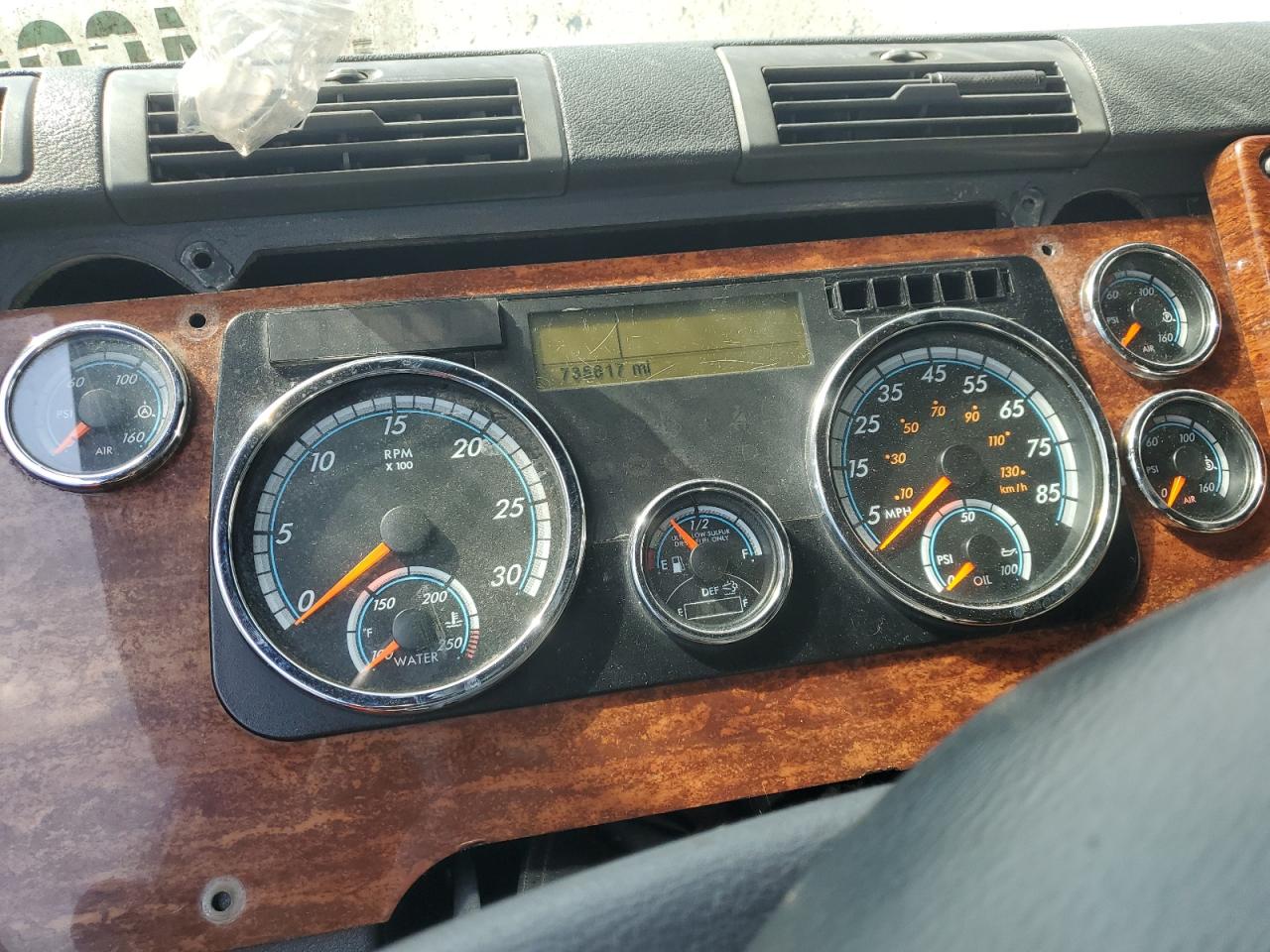 Lot #3305364299 2015 FREIGHTLINER CASCADIA 1