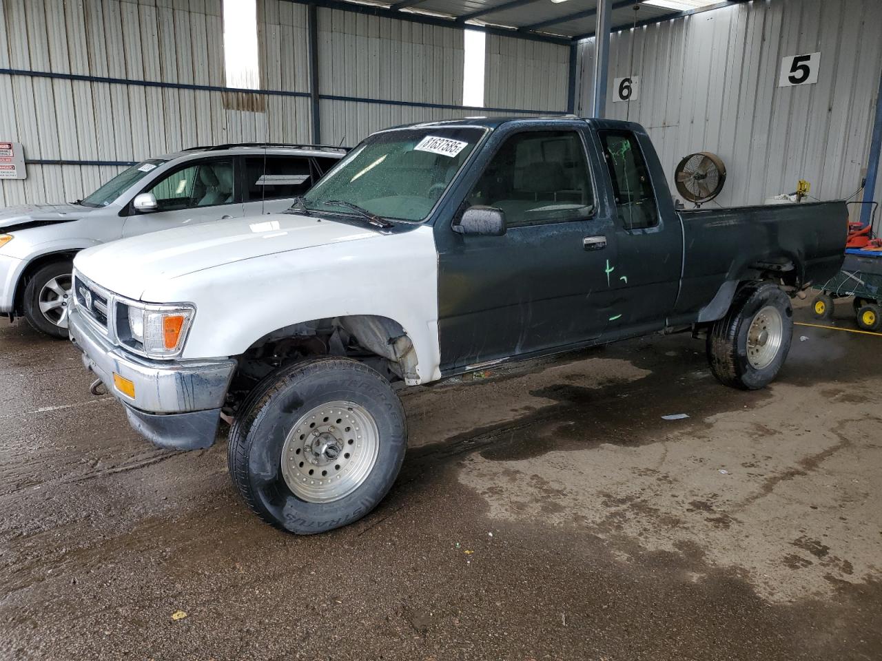Lot #3248810855 1994 TOYOTA PICKUP 1/2