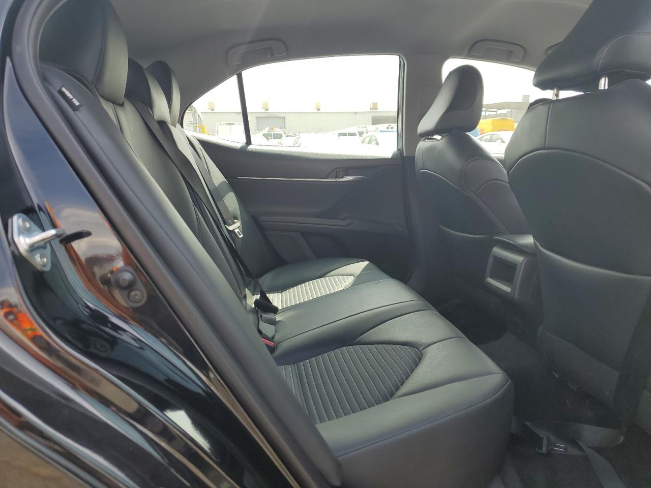 TOYOTA CAMRY SE NIGHT SHADE