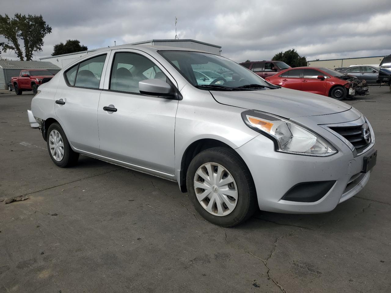 NISSAN VERSA S