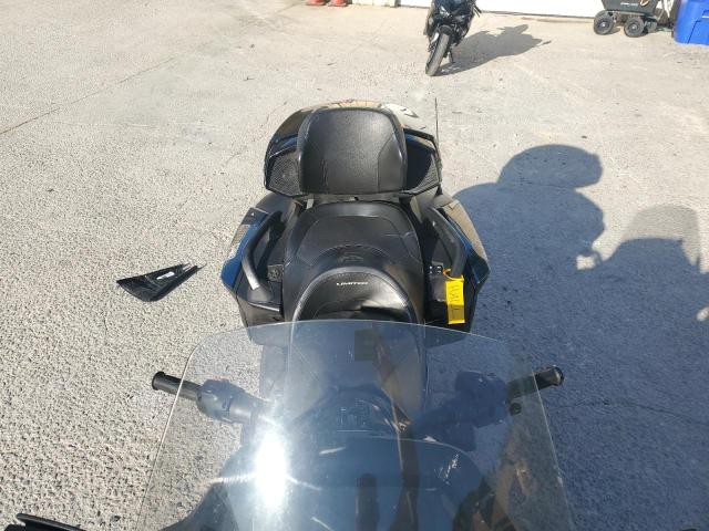 2020 CAN-AM SPYDER ROADSTER RT - 2BXNBDD2XLV002911