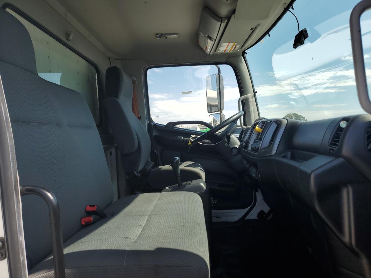 Lot #3261274946 2020 HINO 258/268