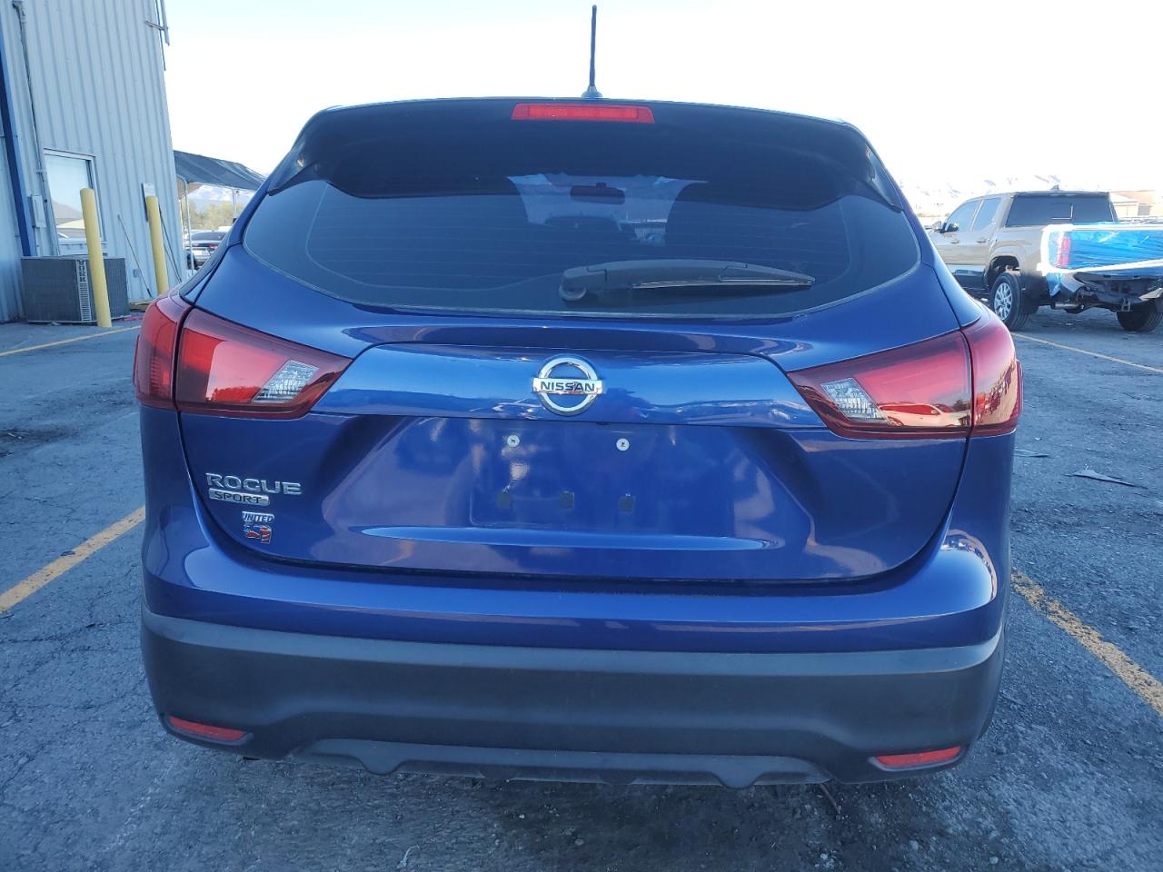 NISSAN ROGUE SPORT S