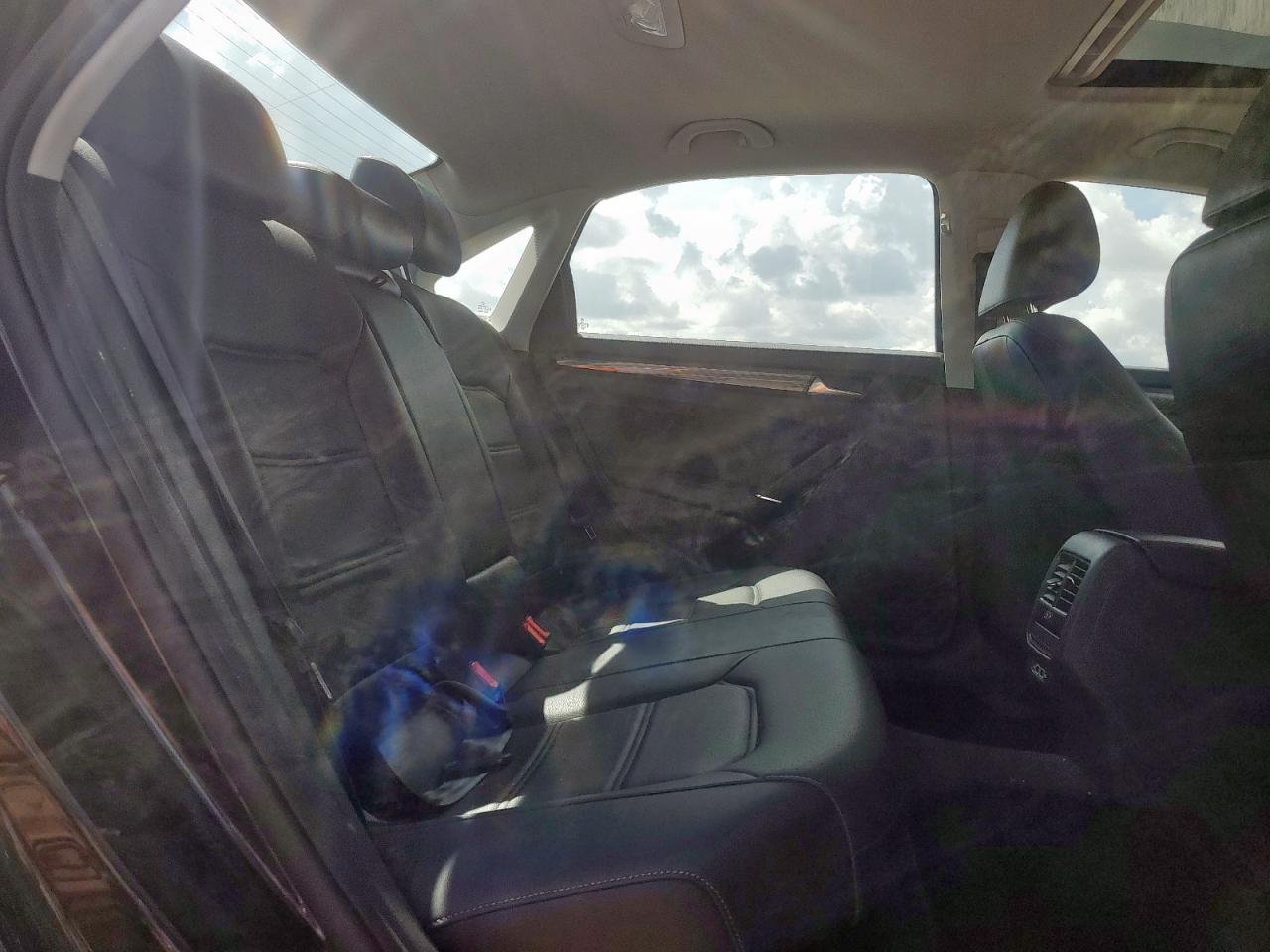 VOLKSWAGEN PASSAT R-LINE