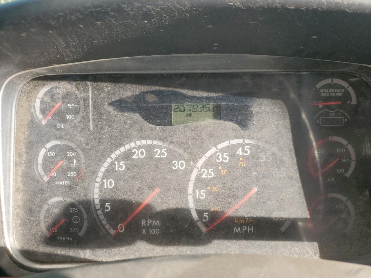 Lot #3273801367 2011 FREIGHTLINER SAF-T-LINER C2