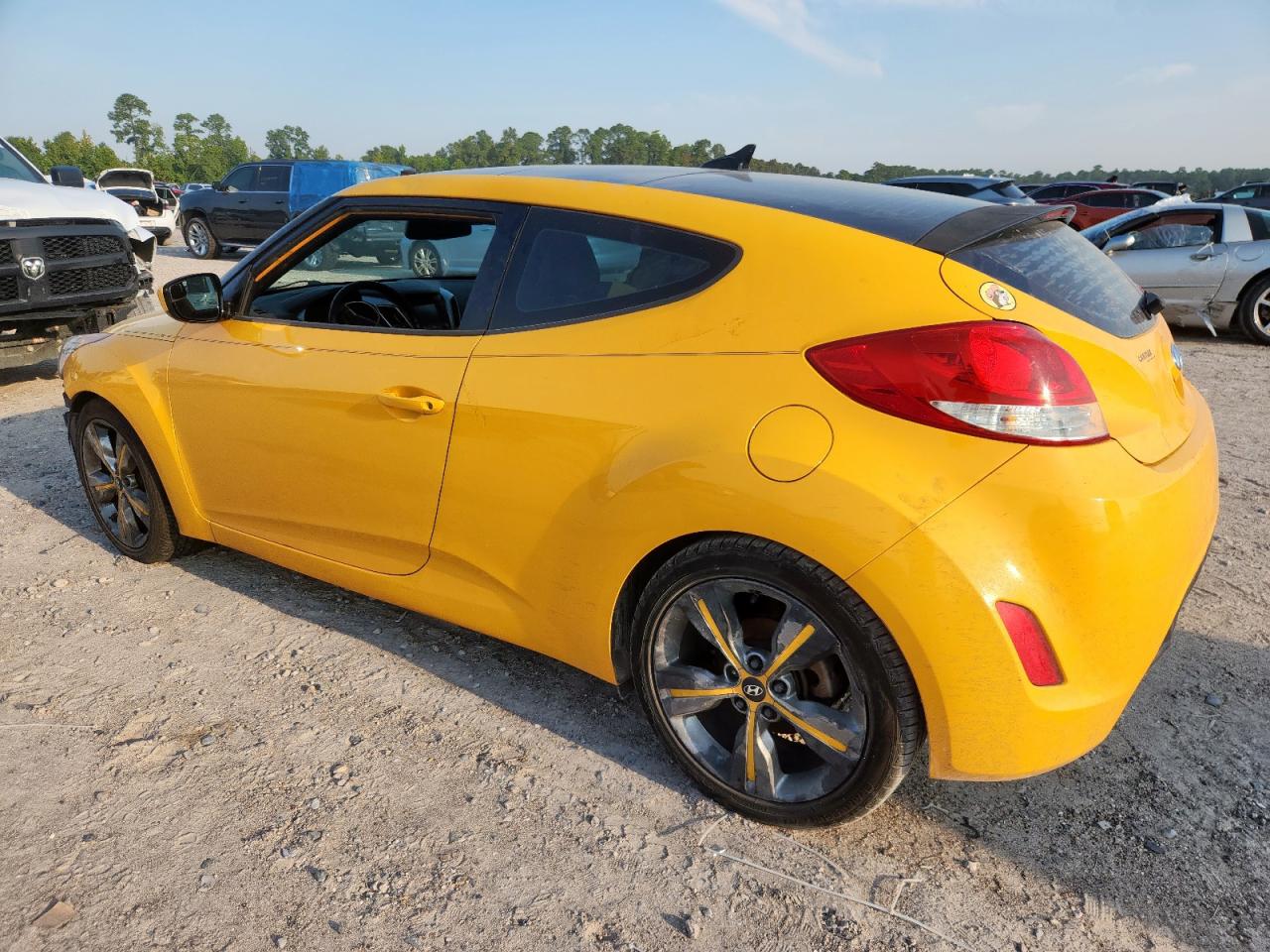 HYUNDAI VELOSTER