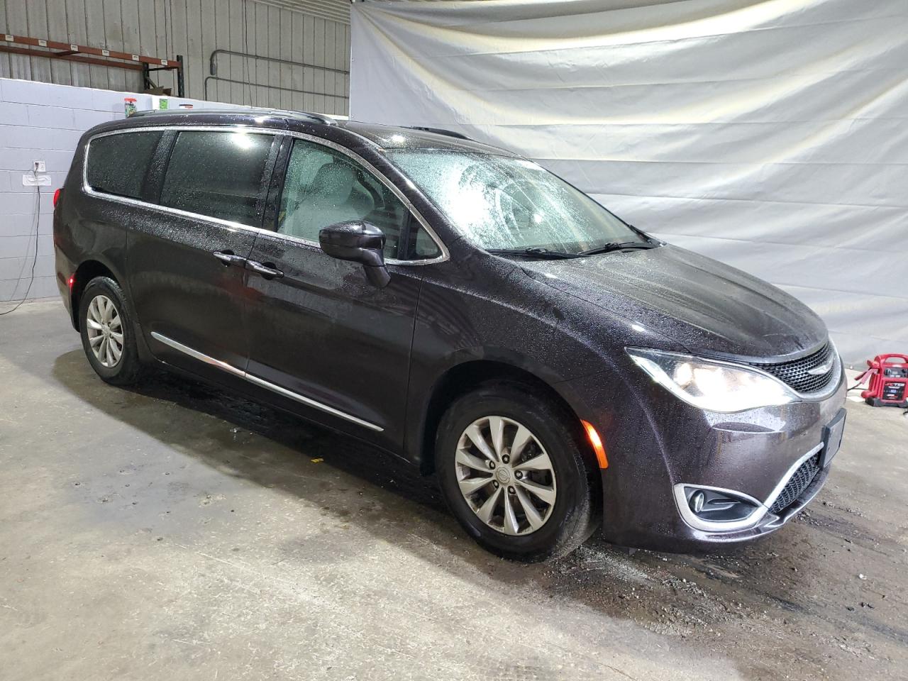 CHRYSLER PACIFICA TOURING L