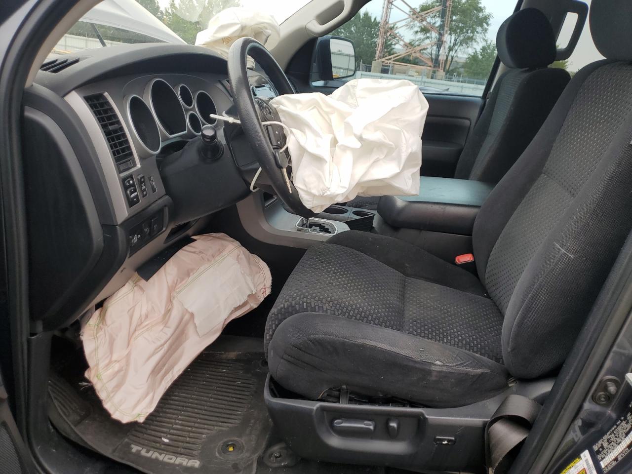 TOYOTA TUNDRA DOUBLE CAB SR5