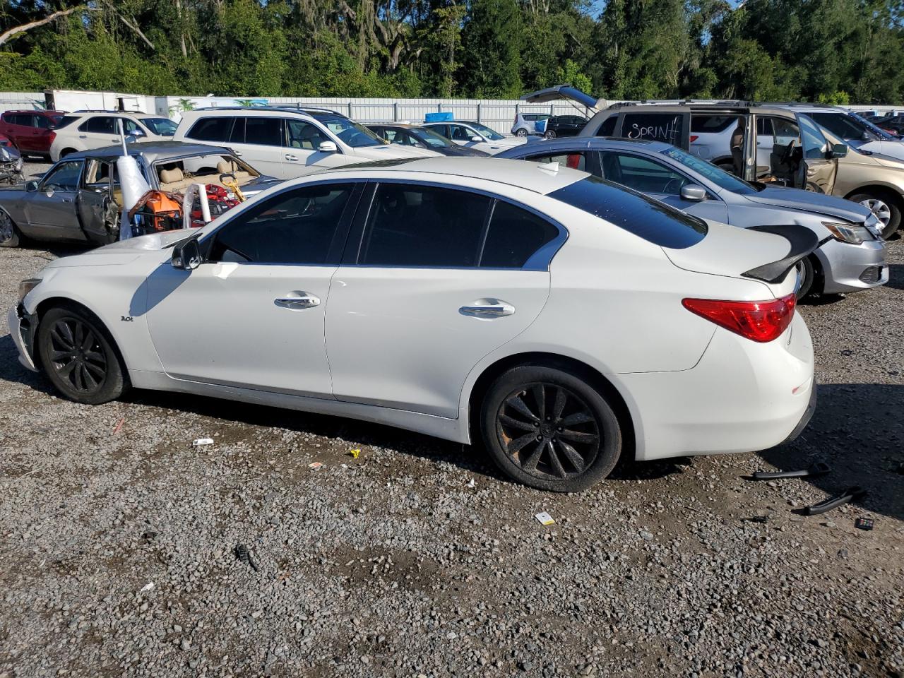 INFINITI Q50 PREMIUM