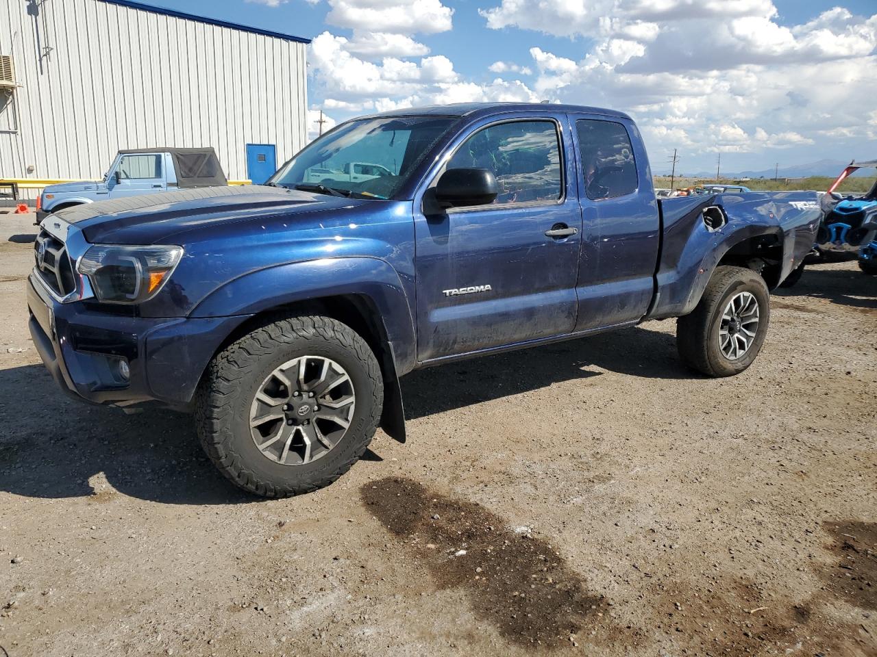 TOYOTA TACOMA