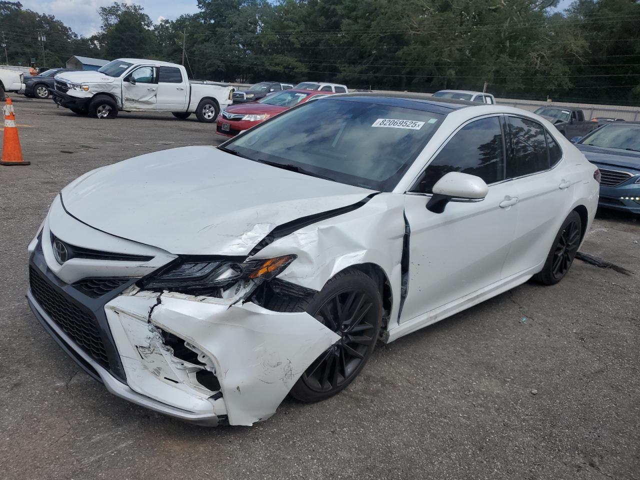 TOYOTA CAMRY XSE