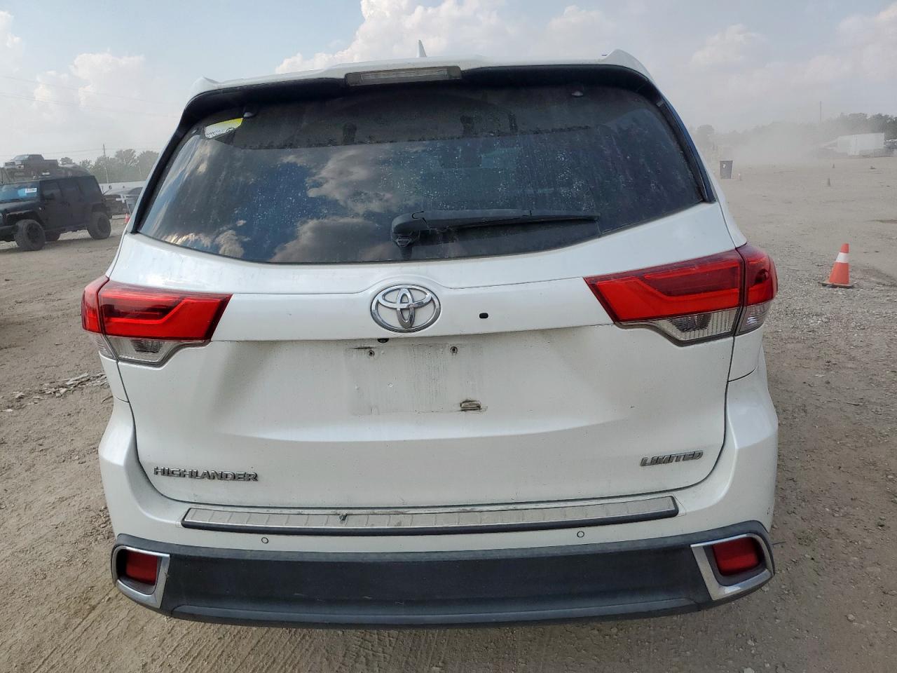 TOYOTA HIGHLANDER LIMITED