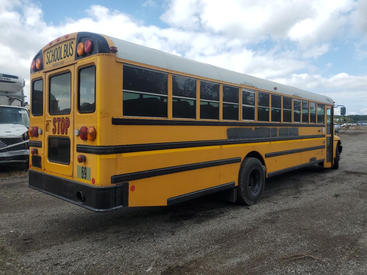 Lot #3268302077 2014 IC CORPORATION CE SERIES