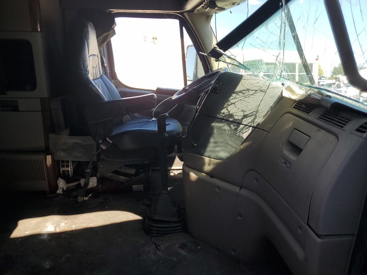 Lot #3308320162 2016 FREIGHTLINER CASCADIA 1