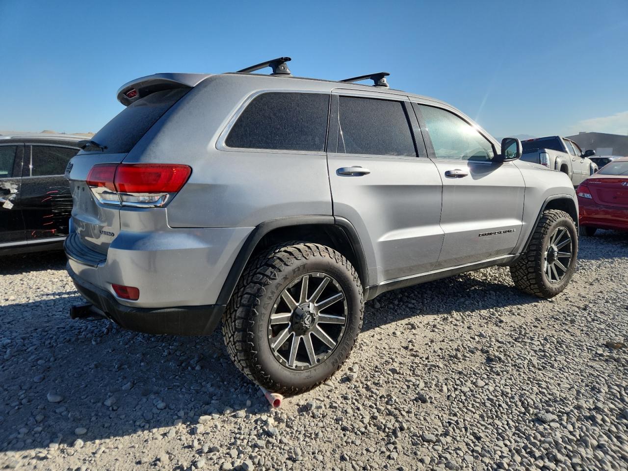 JEEP GRAND CHEROKEE LAREDO