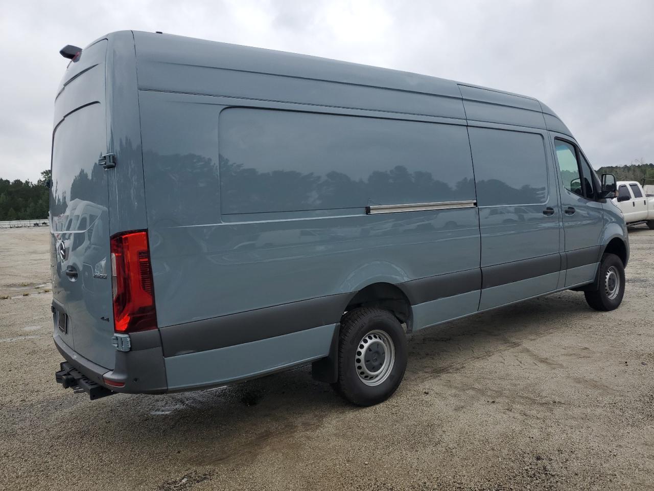 MERCEDES-BENZ SPRINTER 2500