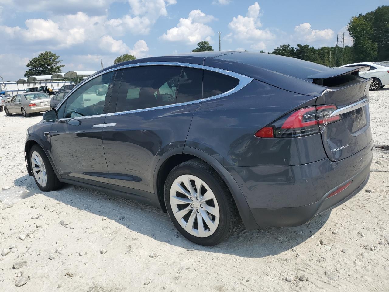 TESLA MODEL X