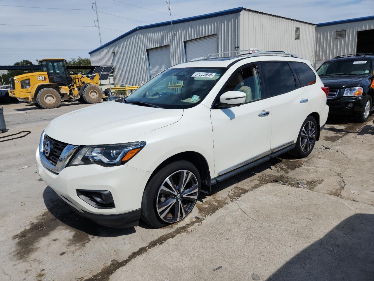 NISSAN PATHFINDER PLATINUM