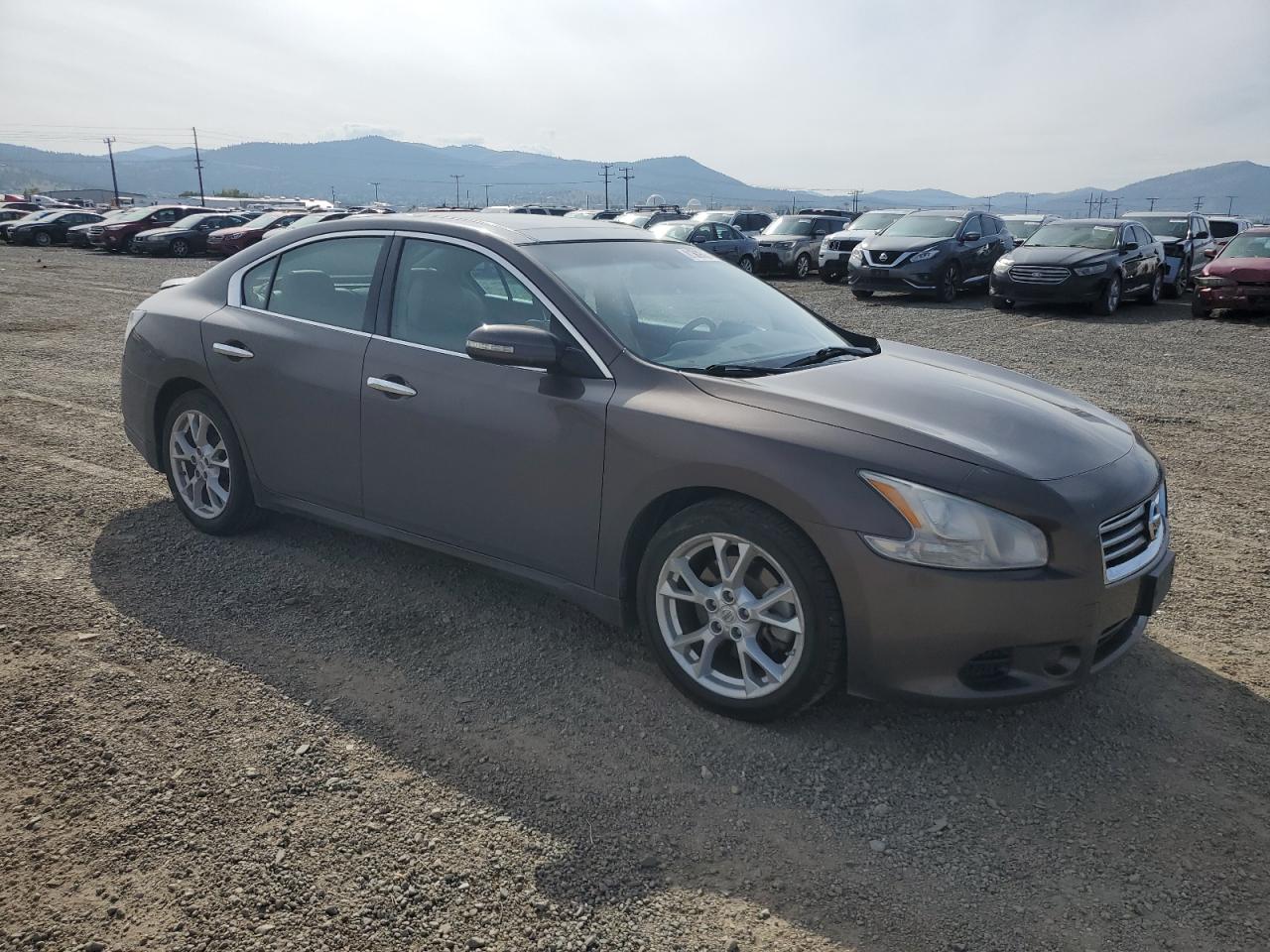 NISSAN MAXIMA S