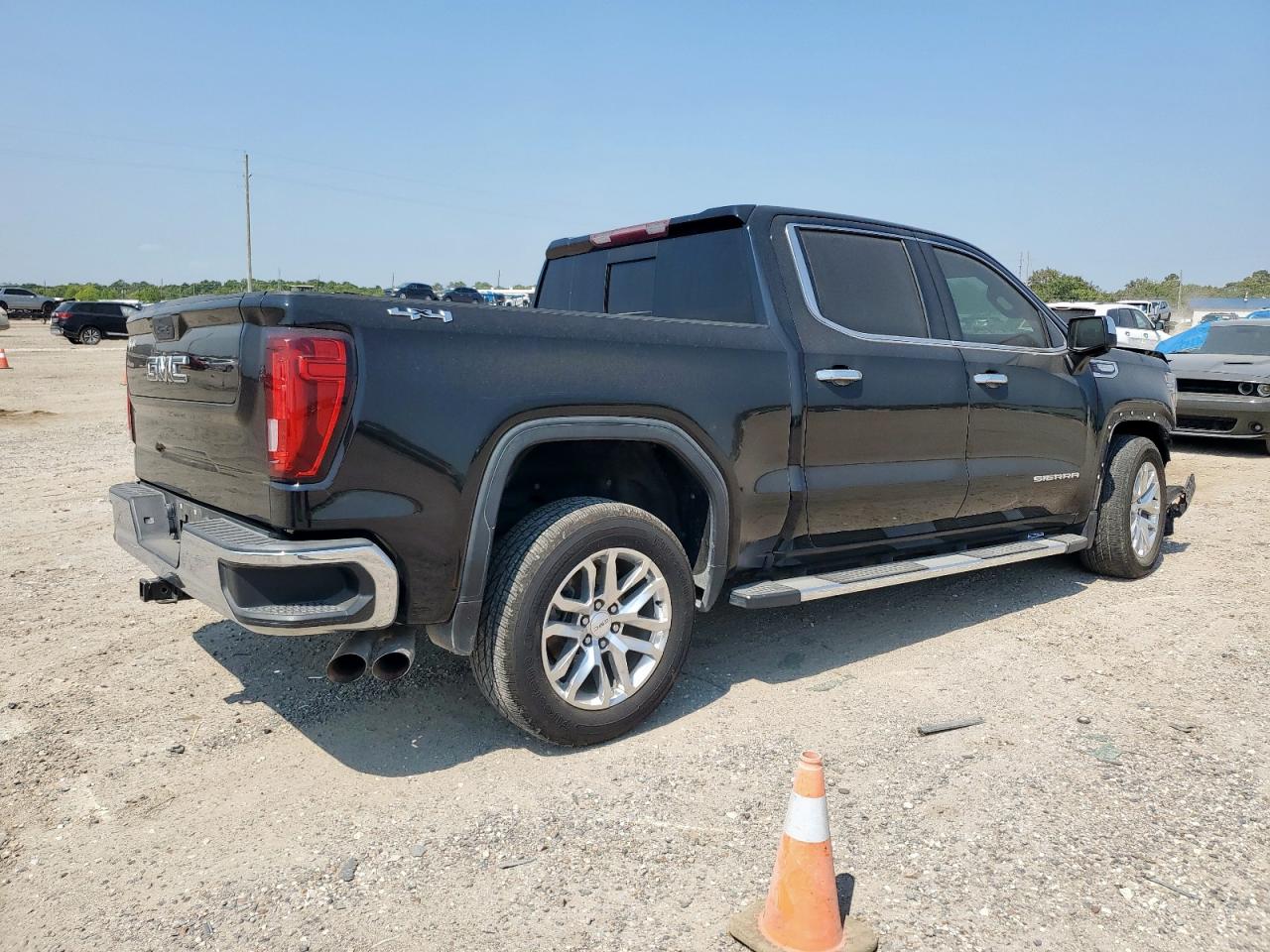 GMC SIERRA K1500 SLT
