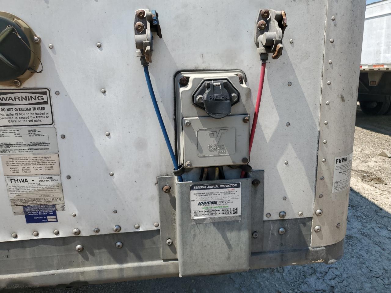 Lot #3292647607 2017 VANGUARD DRY FREIGHT TRAILER