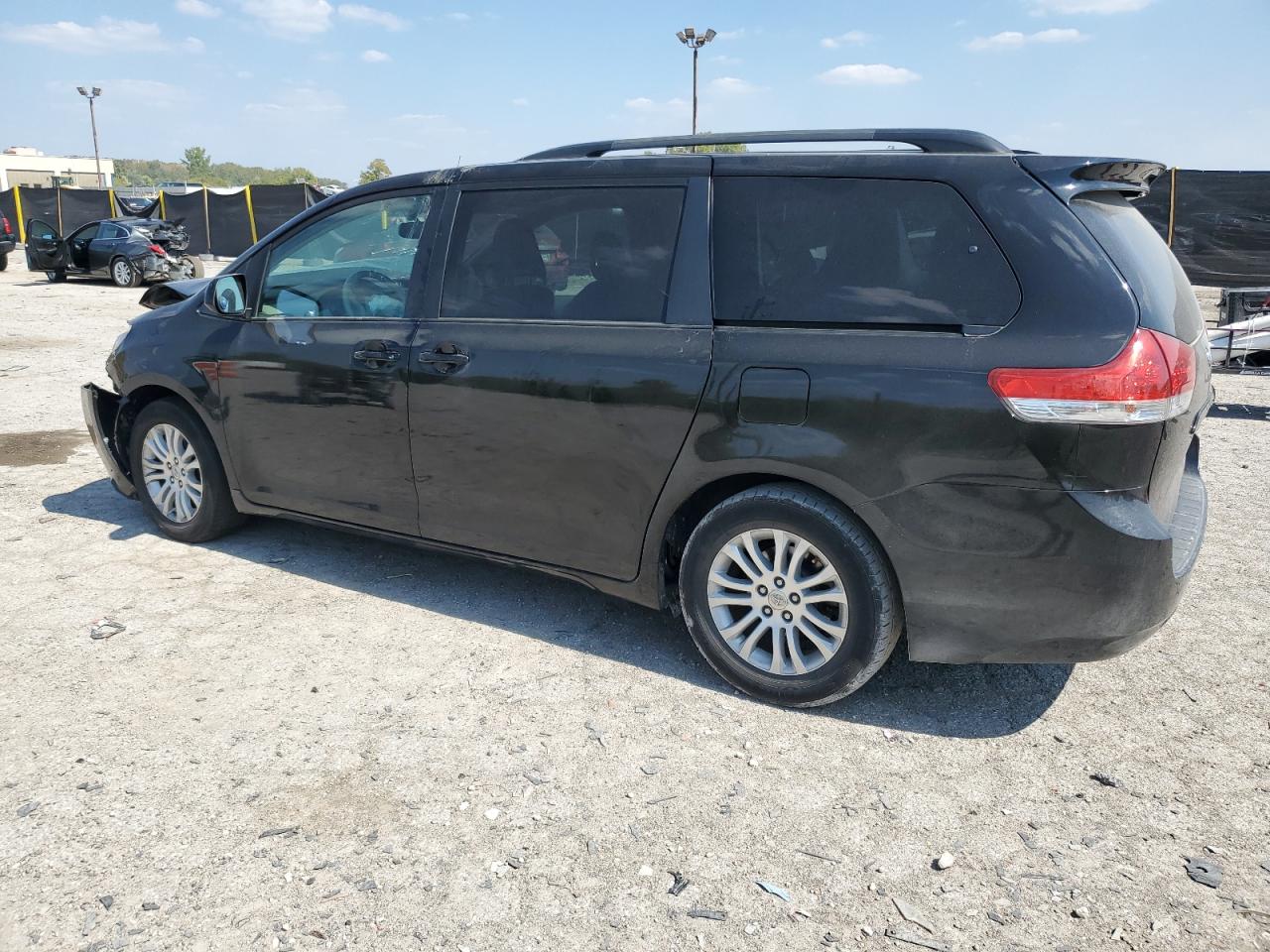 TOYOTA SIENNA XLE