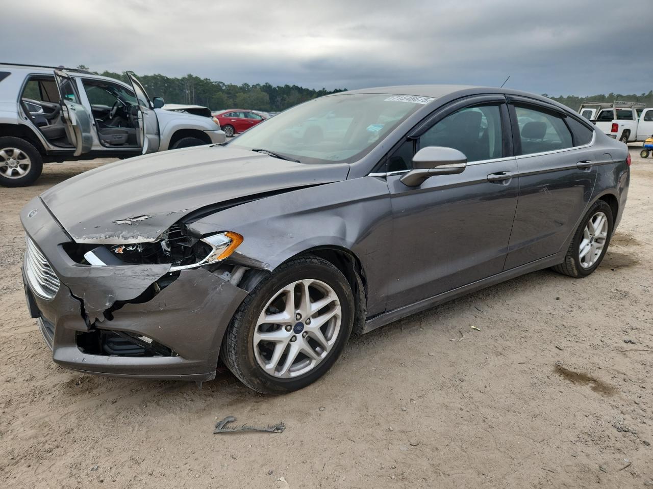 FORD FUSION SE