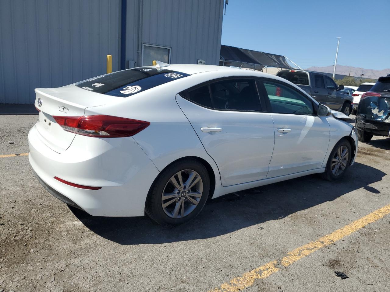 HYUNDAI ELANTRA SE