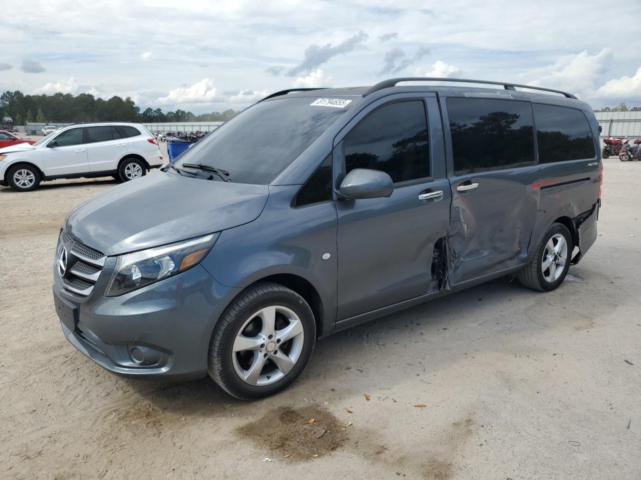 MERCEDES-BENZ METRIS
