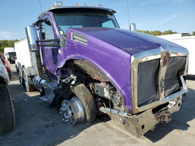 KENWORTH T880