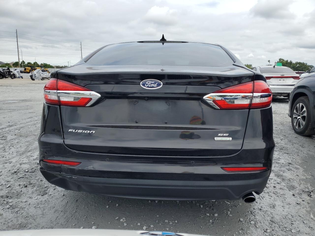 FORD FUSION SE
