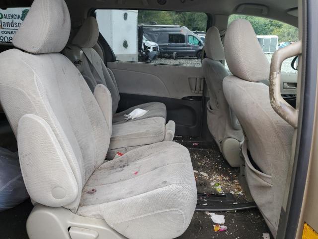 2011 TOYOTA SIENNA LE - 5TDKK3DC4BS082484