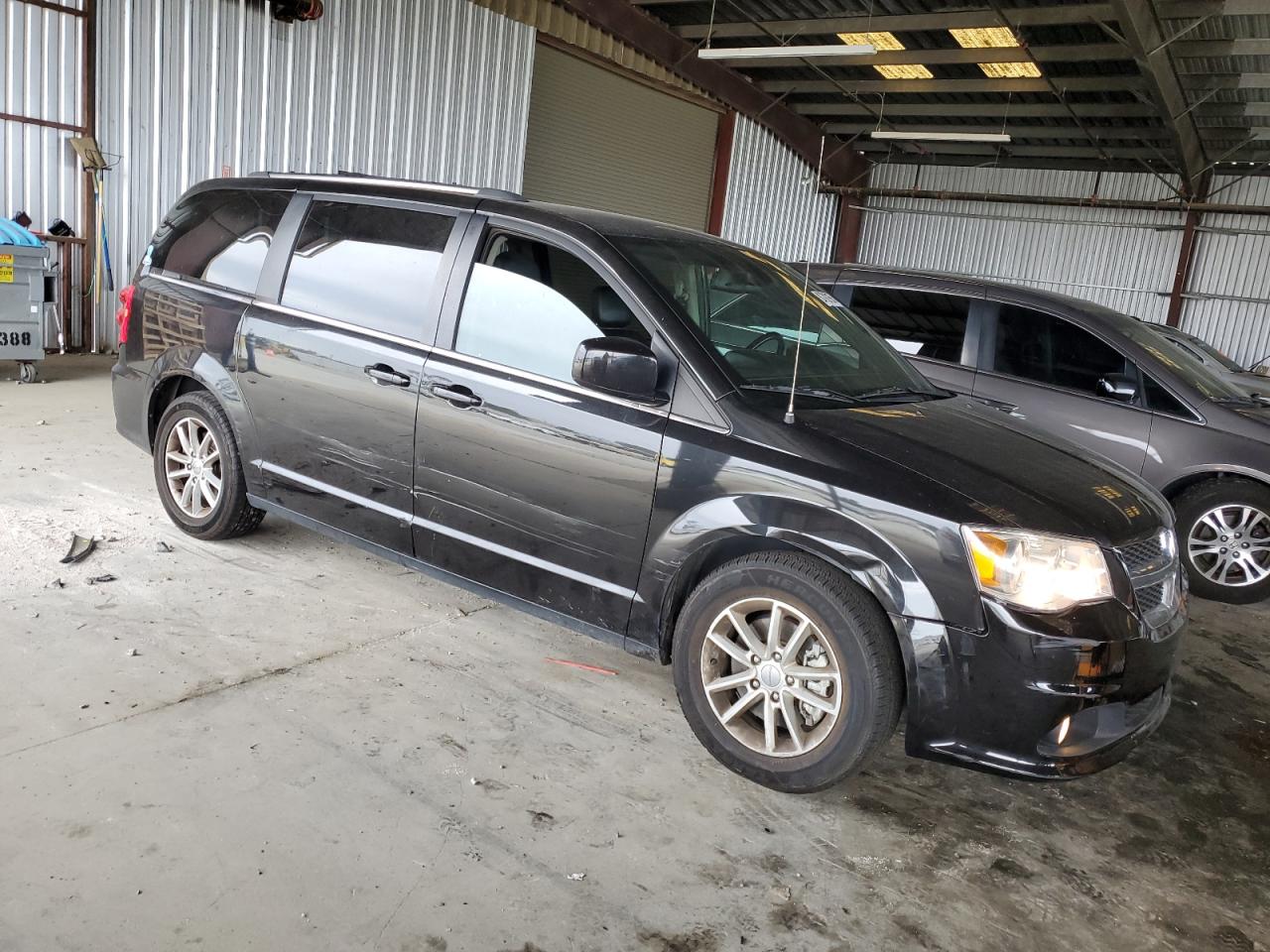DODGE GRAND CARAVAN SXT