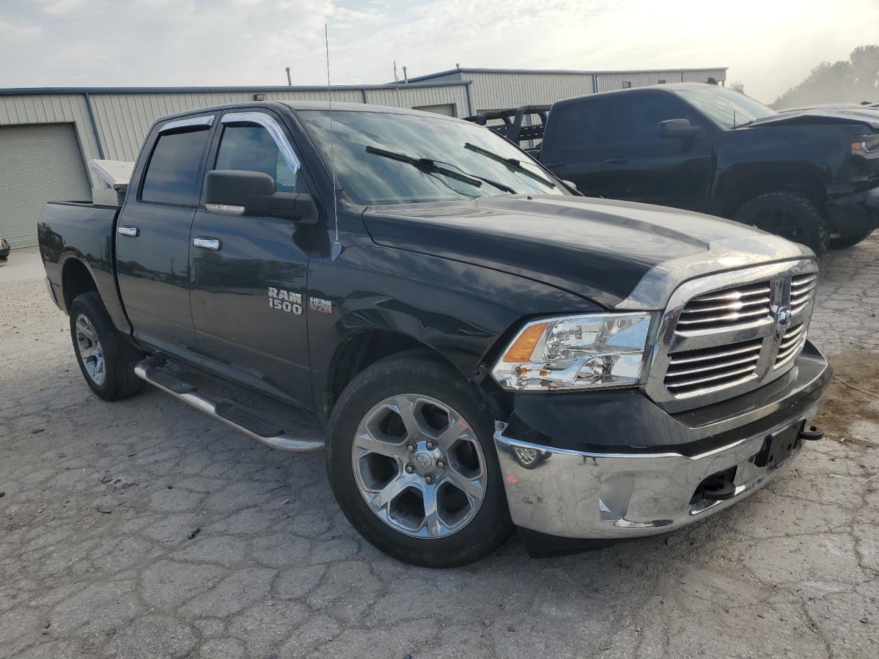RAM 1500 SLT