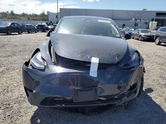 2025 TESLA MODEL Y 7SAYGAEE1SF258365