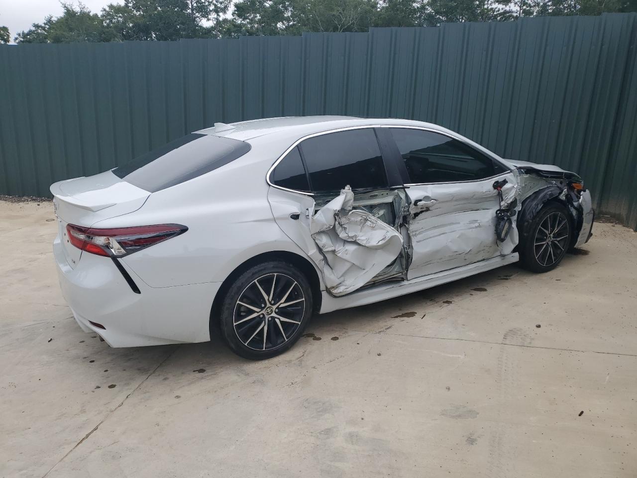 TOYOTA CAMRY SE NIGHT SHADE