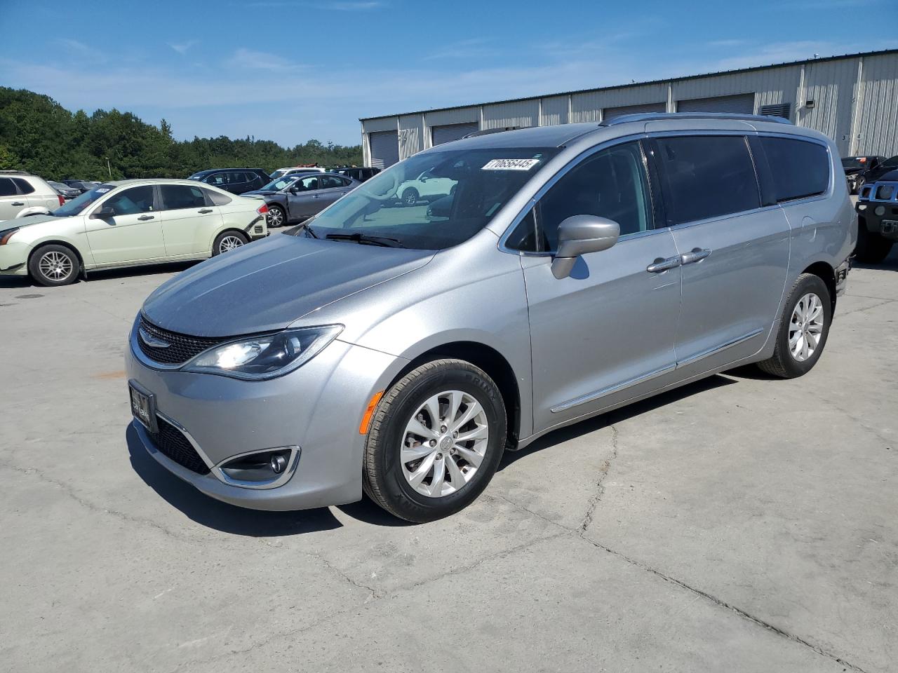 CHRYSLER PACIFICA TOURING L