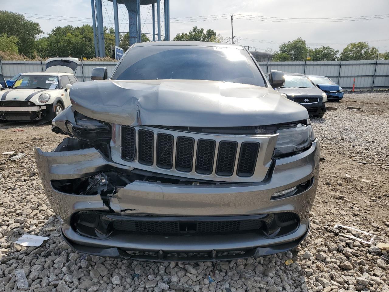 JEEP GRAND CHEROKEE SRT-8